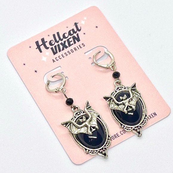 Vintage Antiqued Cameo Bat Gothic Dangling Earrings - Picture 3 of 10